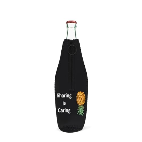 Upside Down Ananas Flaschenhalter Sleeve - Sharing Is Caring 340.2 g Neopren Flaschenhülle - Lustiger Getränkekühler für Partys & Geschenke Upside Down Ananas Flaschenhalter Sleeve - Sharing Is Caring 340.2 g Neopren Flaschenhülle - Lustiger Getränkekühler für Partys & Geschenke von SwingerLifestyleGuide.com