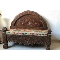 Massivholz Couch, Handgefertigte Handgeschnitzte Kilim Kelim Sessel, Hohe Rucklehne Vintage Hand Geschnitzter Sessel von SwingoDeutschland