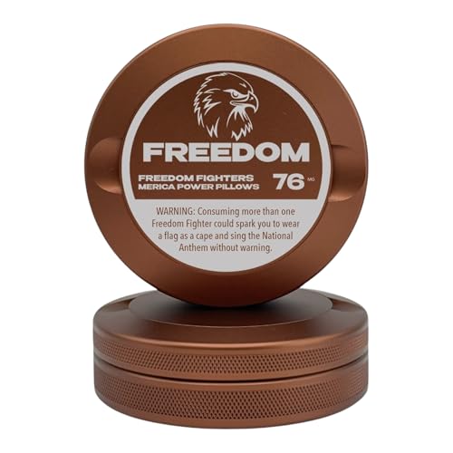 Syn Tin Edition 005: Freedom | Luxury Copper Snusdose | Metallic Snus-Behälter | 7 cm x 7 cm x 2 cm Syn Tin Edition 005: Freedom | Luxury Copper Snusdose | Metallic Snus-Behälter | 7 cm x 7 cm x 2 cm von Syn Tin