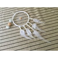 Der Reinste Handgemachte Weiße Traumfänger Mit 10 cm Durchmesser Der Reinste Handgemachte Weiße Traumfänger Mit 10 cm Durchmesser von Syraly