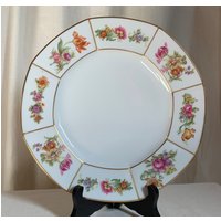 Limoges Pouyat Antiker Speiseteller. Handbemalt. Vergoldeter Rand Teilt Den Teller in Ein Achteck Mit 8 Floralen Motiven. 22 cm D Limoges Pouyat Antiker Speiseteller. Handbemalt. Vergoldeter Rand Teilt Den Teller in Ein Achteck Mit 8 Floralen Motiven. 22 cm D von TAB8byB