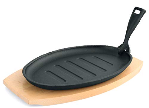 TAMLED Servierpfanne oval Gusseisen mit Holzuntersetzer und Griff von TAMLED