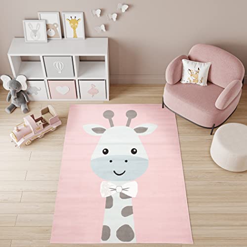 TAPISO Baby Teppich Kinderteppich Kurzflor Rosa Grau Blau Weiß Giraffe Kinderzimmer Modern 140 x 200 cm von TAPISO