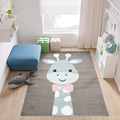 TAPISO Baby Teppich Kinderteppich Kurzflor Taupe Grau Blau Weiß Rosa Giraffe Kinderzimmer Modern 140 x 200 cm von TAPISO