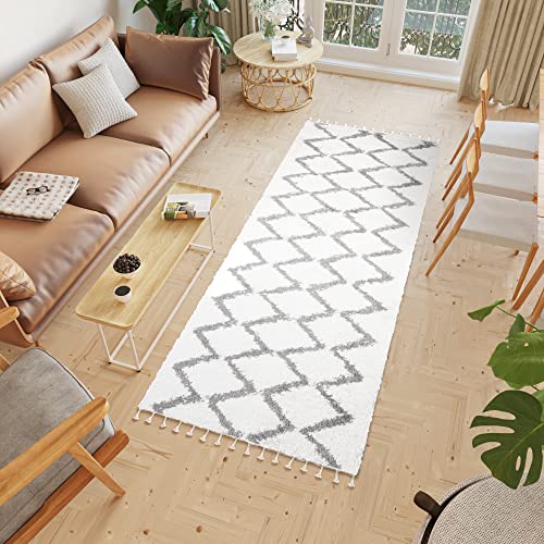 TAPISO Boho Teppich Läufer Kurzflor Shaggy Creme Grau Zig Zag Fransen Ethno Schlafzimmer Wohnzimmer Design Modern 100 x 160 cm von TAPISO