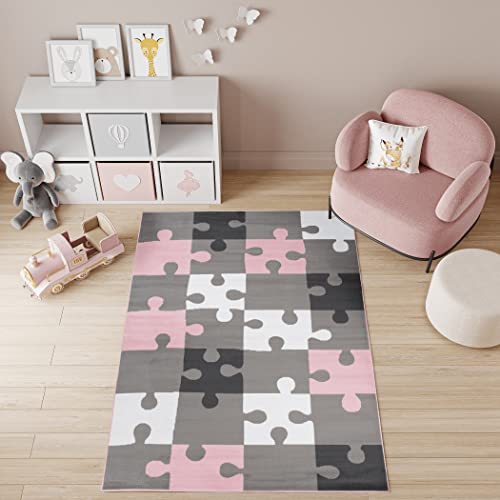 TAPISO Pinky Teppich Kurzflor Rosa Grau Weiß Modern Puzzle Design Kinderzimmer Jugendzimmer Wohnzimmer Schlafzimmer Spielteppich ÖKOTEX 140 x 200 cm von TAPISO