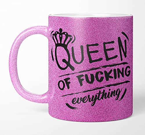 TassenTicker Glitzertasse mit Spruch Queen of fucking everything - Kaffeetasse - Glitzer - lustig - Kaffeebecher geschenk beste Freundin - Lila - beidseitig bedruckt (Lila) von TassenTicker