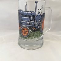 Fordson Traktor Design Auf 500Ml Heavey Base Glaskrug von TAYLERMADEPRODUCTS
