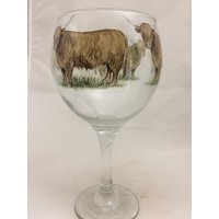Highland Cattle Design Auf Großem Gin Ballon Glas von TAYLERMADEPRODUCTS