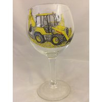 Jcb Baggerlader Designs Auf Großem Gin Ballon Glas von TAYLERMADEPRODUCTS
