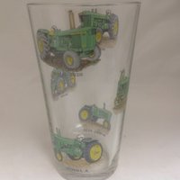 John Deere 1Pt Bierglas Mit 6 Verschiedenen Traktoren Auf von TAYLERMADEPRODUCTS