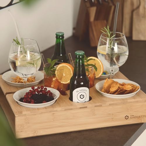 TDL Gadgetti - Couchbar (Bambus): Die All-in-One Snackbox für einen entspannten Filmabend mit ausreichend Platz für Schalen, Getränke, Tassen & Weingläser - Sofatablett, Sofa Butler von TDL GADGETTI