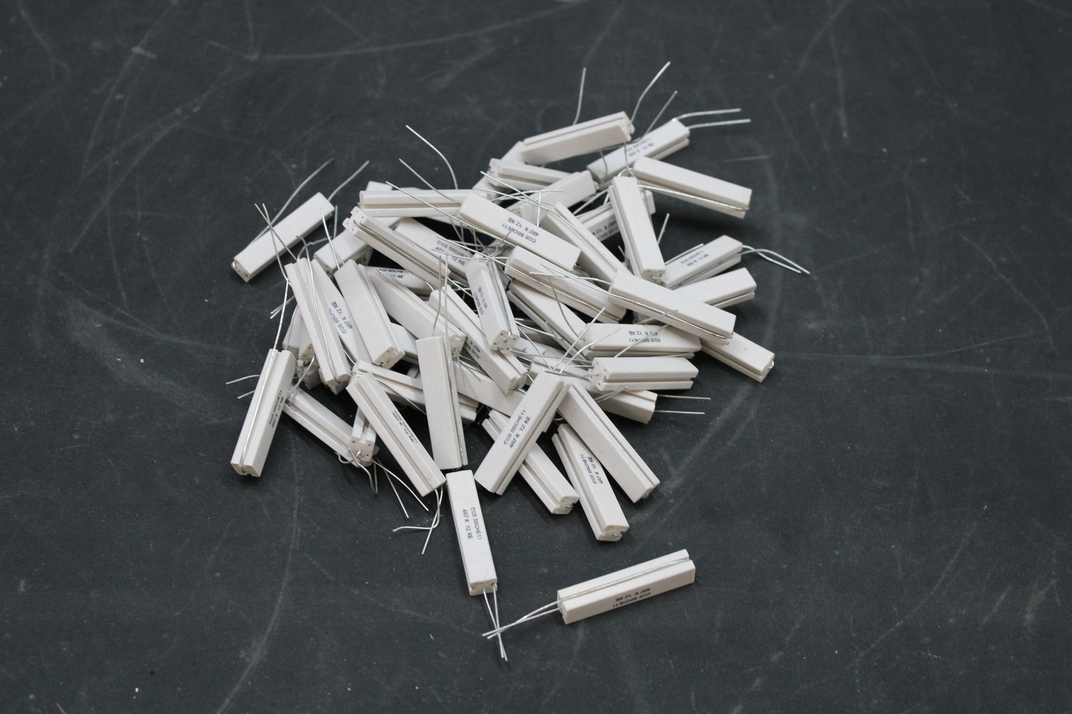 TE Connectivity 2-1623728-4 Draht-Widerstand 4.7 Ω radial bedrahtet 11W 59 STÜCK TE Connectivity 2-1623728-4 Draht-Widerstand 4.7 Ω radial bedrahtet 11W 59 STÜCK von TE Connectivity