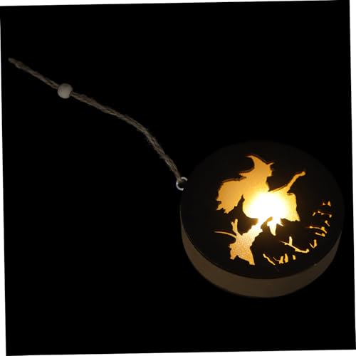 TEHAUX Dekorativer Hölzerner Nachtlampenanhänger Halloween Kleine Hängende Nachtlampe Hexenmotiv Holzhandwerk ohne Batterie TEHAUX Dekorativer Hölzerner Nachtlampenanhänger Halloween Kleine Hängende Nachtlampe Hexenmotiv Holzhandwerk ohne Batterie von TEHAUX