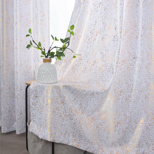 TERLYTEX Weiße und goldene Vorhänge, 244 cm Länge, metallische Goldfolie, schimmernde Vorhänge, 2 Paneele Set für Wohnzimmer, mit Ösen, halbtransparenter Vorhang, 132 x 244 cm von TERLYTEX