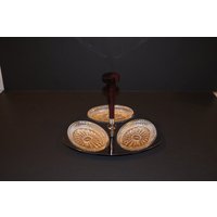 Glo Hill Goutmates Leckerbissenschale Mit Originalen Glaseinsätzen Und Bakelitgriff Glo Hill Goutmates Leckerbissenschale Mit Originalen Glaseinsätzen Und Bakelitgriff von TFBTreasures