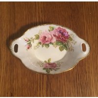 Royal Albert American Beauty Leckerbissenschüssel, Kleine Ovale Süßfleischschüssel Royal Albert American Beauty Leckerbissenschüssel, Kleine Ovale Süßfleischschüssel von TFBTreasures