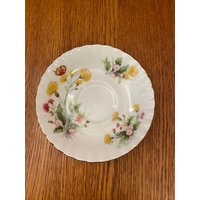 Royal Albert Country Life Serie, Wiesenfeld Verwaiste Untertasse, Gelbe Blumen Mit Schmetterlingen Ersatz Sauer von TFBTreasures