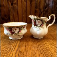 Royal Albert Feier Mini Sahnekännchen Und Offene Zuckerdose Sahne Royal Albert Feier Mini Sahnekännchen Und Offene Zuckerdose Sahne von TFBTreasures