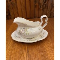 Royal Albert Haworth Sauciere Mit Unterteller von TFBTreasures