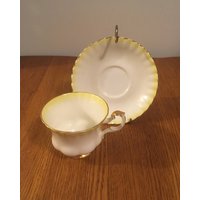 Royal Albert Regenbogen Gelb Montrose Form Tasse Und Untertasse Teetasse Royal Albert Regenbogen Gelb Montrose Form Tasse Und Untertasse Teetasse von TFBTreasures