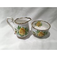 Royal Albert Tea Rose Gelb Mini-Sahne Und Offene Zuckerdose Im Set Royal Albert Tea Rose Gelb Mini-Sahne Und Offene Zuckerdose Im Set von TFBTreasures