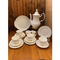 Royal Albert Val D'or 17-Teiliges Teeservice Mit Großer Teekanne, Kaffeeservice von TFBTreasures