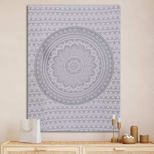 THE ART BOX Indie Wandteppich Baumwolle Mandala Wandbehang Deko Teppich Aesthetic Room Decor Dekoration Wandtuch/Strandtuch Wohnzimmer Indische Tücher Schlafzimmer, Silber und Weiß, 75x100 Cm von THE ART BOX