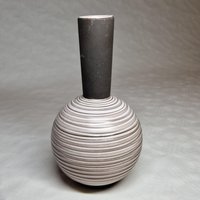 Vintage Wächtersbach Ceramic Vase 0173 | West German Pottery Striped Sphere With Matte Neck Mid Century Modern Decor von THESTUDIOMIDCENTURY