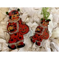 Halloween Ornamentevintage Stil Kleiner Junge Figur Matching-Tagbeides Von Hand Geschnitten in Zwei Schichtenechter Deutscher Glitzeroh Darling von THEVELVETRABBIT