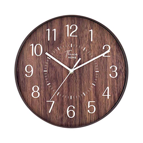 THINIA HOME Wanduhr aus dunklem Holz, Ø 30 cm von THINIA HOME