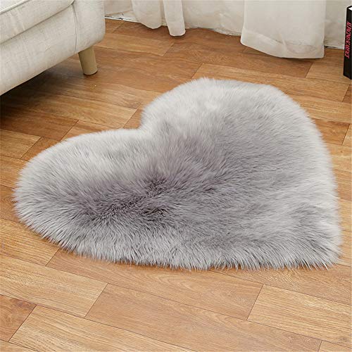 THJ Teppich Wohnzimmer Weicher Kunstpelz Heart-Shaped Teppich Moderner Fluffy Teppich (70 * 90cm,Gray) von THJ