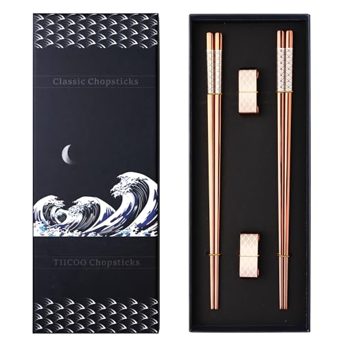 TIICOO Metall-Essstäbchen Wiederverwendbar 2 Paar Titan-Edelstahl-Essstäbchen mit Halter, Spülmaschinenfest Leichte Essstäbchen im Japanischen Stil Geschenkset (Roségold) von TIICOO
