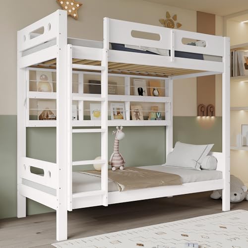 TIZZ Etagenbett 90x200cm Kinderbett mit Fallschutzgitter Offenes Regal Fünfstufige Leiter Reichlich Stauraum Kiefer+MDF Weiß TIZZ Etagenbett 90x200cm Kinderbett mit Fallschutzgitter Offenes Regal Fünfstufige Leiter Reichlich Stauraum Kiefer+MDF Weiß von TIZZ