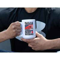 Einige Leute Nennen Mich Trucker | Geschenktasse, Tolles Papa Geschenk, Unterstützung Der Trucker, Truck Driver Kaffeebecher von TLCGiftshopDesigns