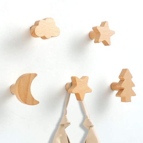 TNTGMG Wandhaken,5 Stück Cartoon Geformt Hölzerne Kinderzimmer Haken,Selbstklebend,Kinder Wand montiert Haken,Niedlich Kleiderschrank Schrank Rack für Bad Schlafzimmer Küche Hotel Pool (A) von TNTGMG