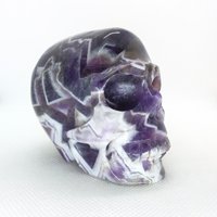 Chevron Amethyst, Schädel, 10 cm, Schnitzerei, Exemplar, Mineral, Stein, Gestein, Lila, Weiß, #r-2959 von TNTMineCo