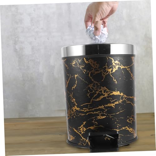 TOBBOMEY Treteimer mit Deckel Kunststoff Müllbehälter für Haushalt Küche Bad Wohnzimmer Robust Bruchfest zur Mülltrennung und Aufbewahrung Elegantes Marmor design Schwarz gold von TOBBOMEY