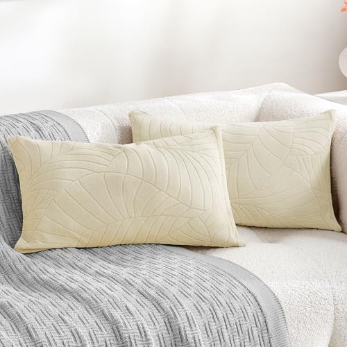TOCOMOA 2er Set Samt Kissenbezug 30x50 cm Sofakissen Dekokissen Kissenbezüge, Beige Dekorative Kissenhülle Zierkissen Blattmuster, Couchkissen für Sofa Wohnzimmer von TOCOMOA
