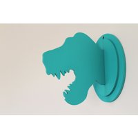 Hölzerne Tyrannosaurus-Kopfsilhouette Zum Aufhängen „Jurassic Trophy" von TOITOIDesign