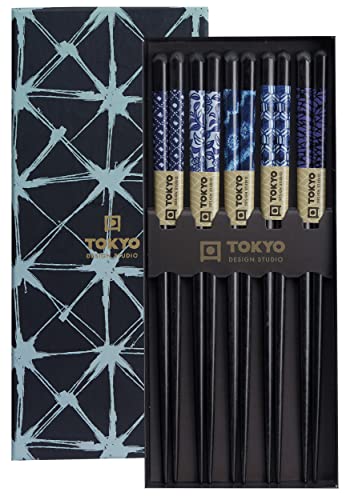 TOKYO design studio ESS-Stäbchen aus Holz, 5-er Set, Blue Mixed Designs, 22,5 cm lang, inkl. Geschenk-Box von TOKYO design studio