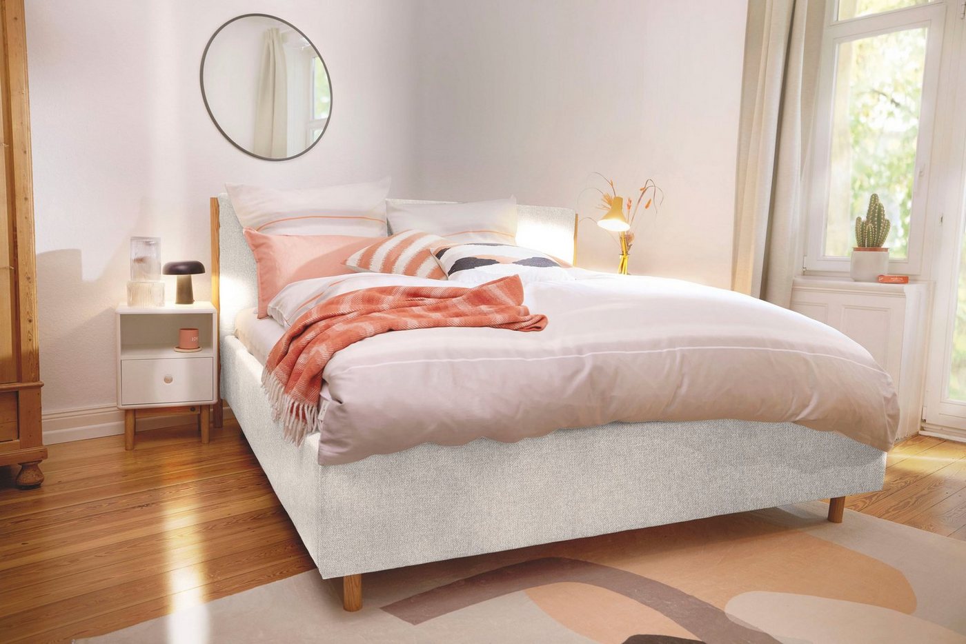 TOM TAILOR HOME Polsterbett CALIFORNIA BED, mit seitlichen Holzakzenten am Kopfteil von TOM TAILOR HOME