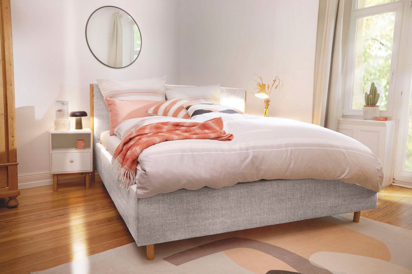 TOM TAILOR HOME Polsterbett CALIFORNIA BED, mit seitlichen Holzakzenten am Kopfteil von TOM TAILOR HOME