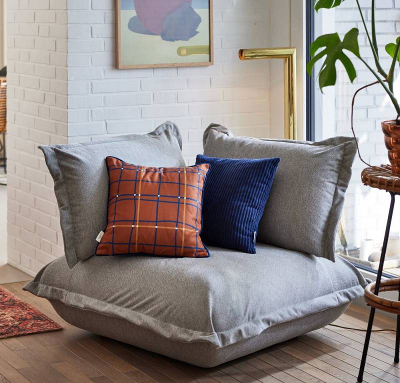TOM TAILOR HOME Sofa-Eckelement CUSHION als Sessel oder Elementgruppe, Kissenform, elephant GCP29 (Mit Holzverbinder, um es mit anderen Elementen zu verknüpfen), hochwertig verarbeitet, lässiger Sitzkomf., Kaltschaum soft, Stehsaum von TOM TAILOR HOME