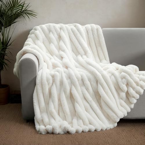 TOPCHANCES Kuscheldecke Kaninchen Plüsch Flauschige Decke Super Soft Wohndecke Dick Flanell Bubble Couchdecke Warme Überwurfdecke Sofadecke Vielseitig Blanket Für Bett Sofa,Weiß,230×250cm von TOPCHANCES