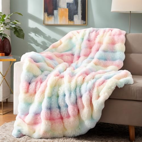 TOPCHANCES Kuscheldecke Flauschige Decke Plüsch Kaninchen Super Soft Wohndecke Dick 1200GSM Flanell Bubble Couchdecke Warm Überwurfdecke Sofadecke Vielseitig Blanket Für Bett Sofa,Regenbogen,130×160cm TOPCHANCES Kuscheldecke Flauschige Decke Plüsch Kaninchen Super Soft Wohndecke Dick 1200GSM Flanell Bubble Couchdecke Warm Überwurfdecke Sofadecke Vielseitig Blanket Für Bett Sofa,Regenbogen,130×160cm von TOPCHANCES