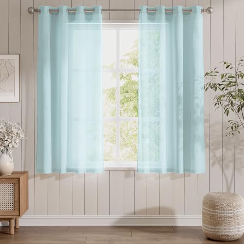 TOPICK Gardine Voile Vorhang Mit Ösen Kurz Sheer Vorhänge Transparent Gaze Paarig Ösenschals für Wohnzimmer Schlafzimmer Küche 175 cm x 140 cm(HxB) 2er - Set Hell Blau von TOPICK