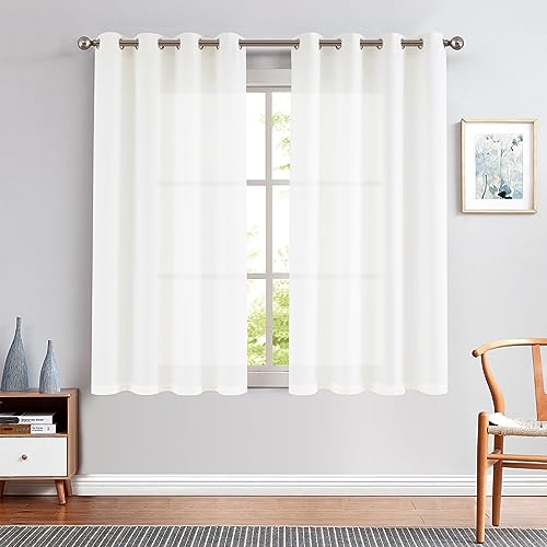 TOPICK Weiß Vorhänge Halbtransparent Gardinen mit Ösen Lichtfilterung Privarsphäre Ösenvorhang für Wohnzimmer Schlafzimmer 130B x 145H(cm) 2 Stücke von TOPICK