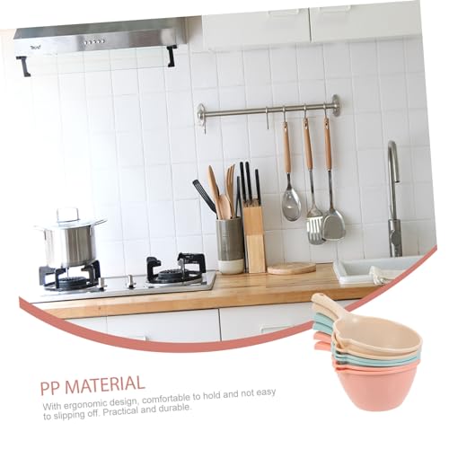 TOPPERFUN 6 Stück Wasserlöffel aus Dickem PP Ergonomisch Geformt Vielseitig für Küche Garten Babybad mit Aufhängeloch Praktische Haushaltsschöpfkellen in Farben Langlebig und Platzsparend von TOPPERFUN