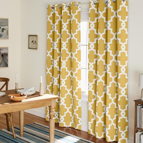 TOWN & COUNTRY EVERYDAY Ironwork Satin-Vorhang, gewebt, Blickdicht, mit Ösen, 1 Paar, Polyester, Sundress Gelb, 52" W x 96" L (Pack of 2), 2 von TOWN & COUNTRY EVERYDAY